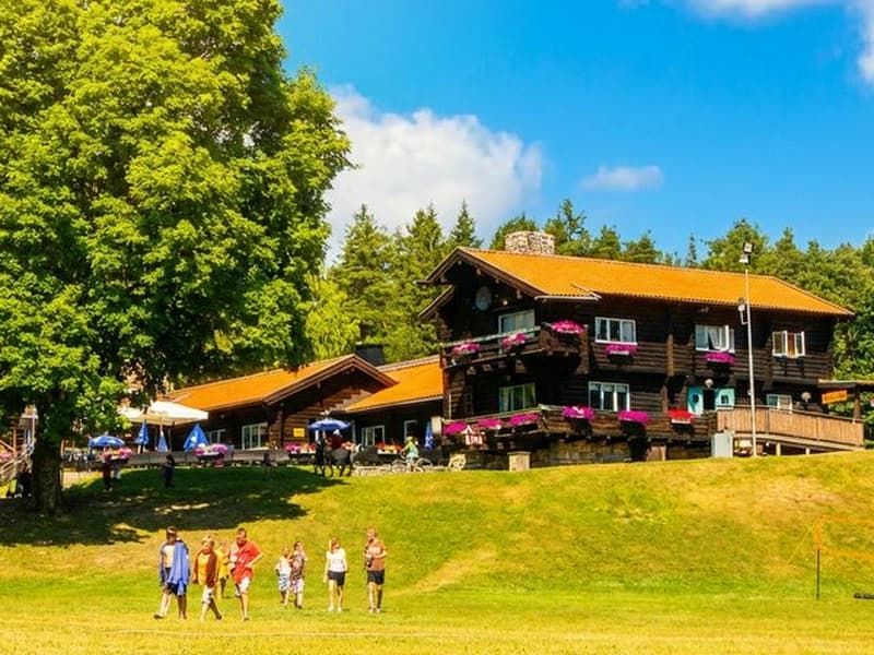 Buss till Lida friluftsgård i Botkyrka