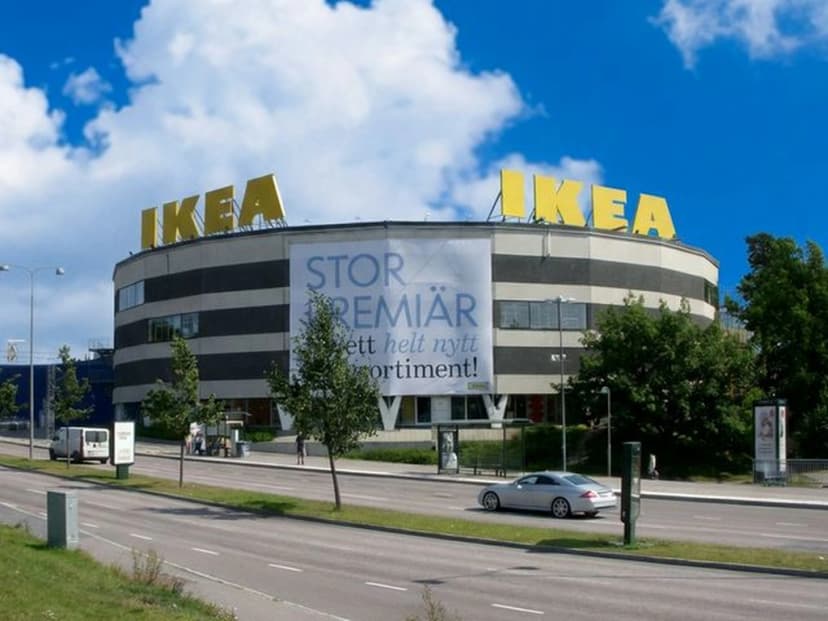 Hyra buss vid Kungens kurva i Huddinge