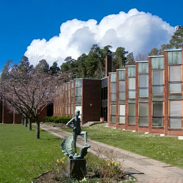 Hyra buss vid Skogshem och Wijk i Lidingö