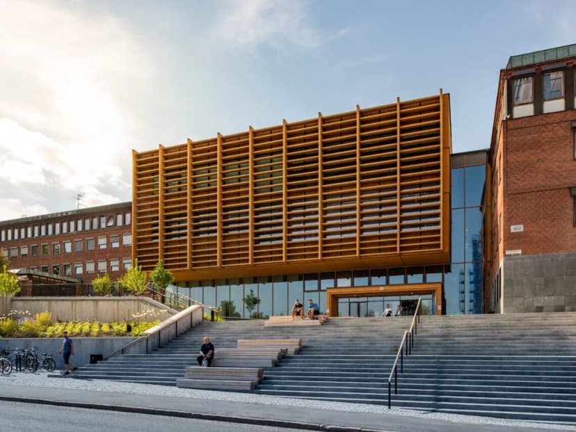 Hyra buss till Södertälje Science Park