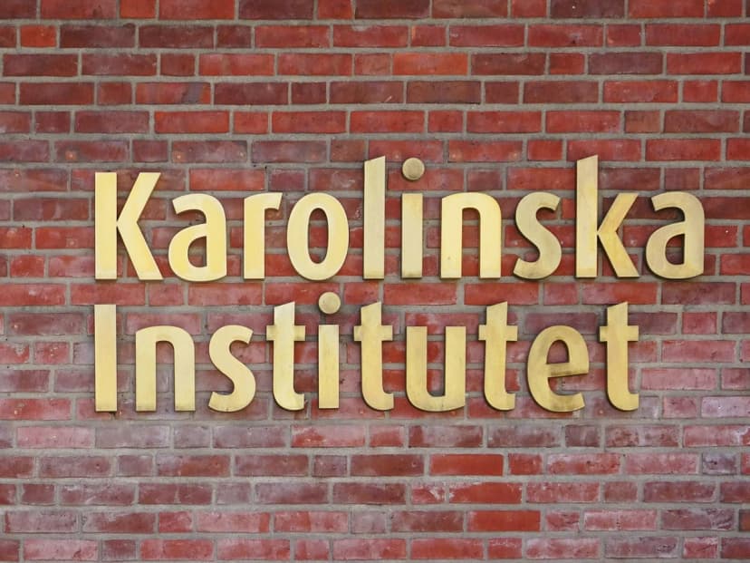 Professionell personaltransport till Karolinska Universitetssjukhuset.