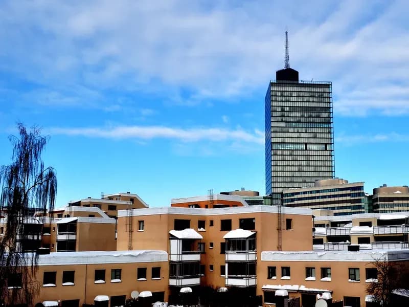 在斯德哥尔摩为会议和企业活动预订前往希斯塔科技城的大巴。