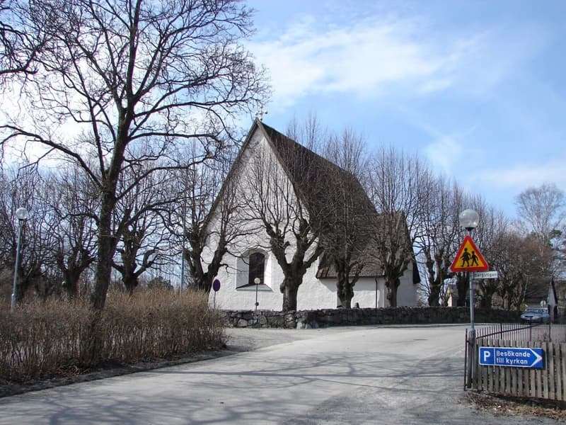 Hyra buss till Täby kyrka i Täby