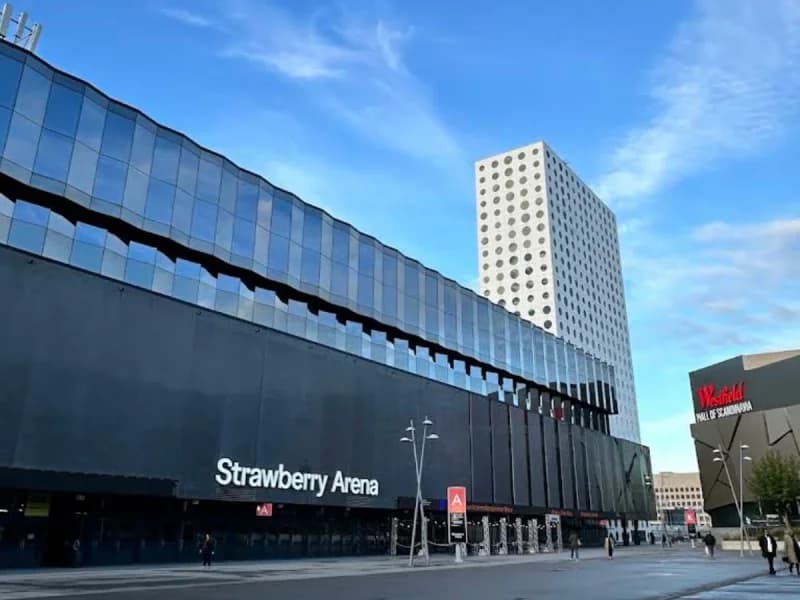 Hyra buss till Strawberry Arena i Solna för företagsevent