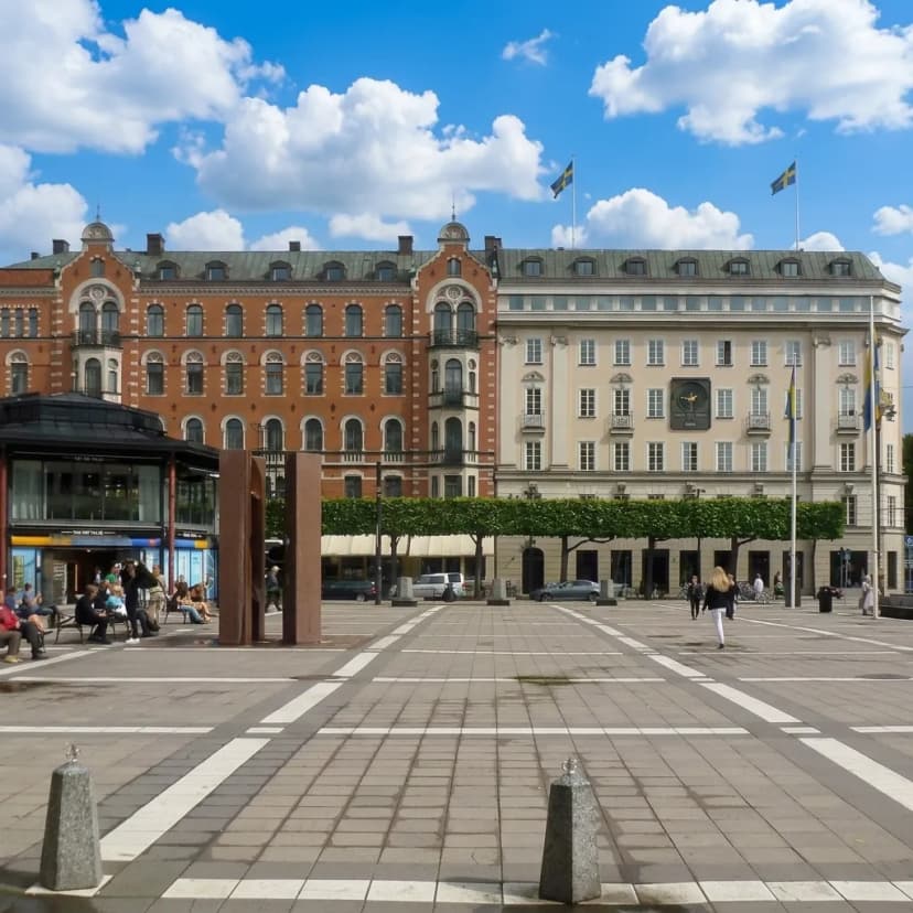 Hyra buss i Stockholm för gäster på Nobis Hotel vid Norrmalmstorg