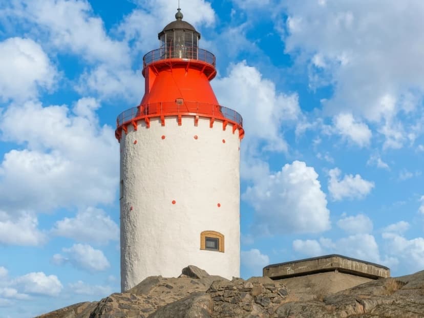 Bussuthyrning till Torö och Landsort