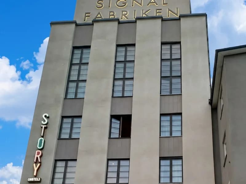Hyr buss till Story Hotel Signalfabriken i Sundbyberg för event och konferens