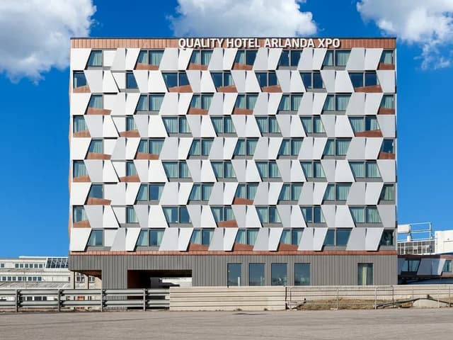 预订大巴前往乌普兰韦斯比 Quality Hotel Arlanda XPO 参加会议与展览。