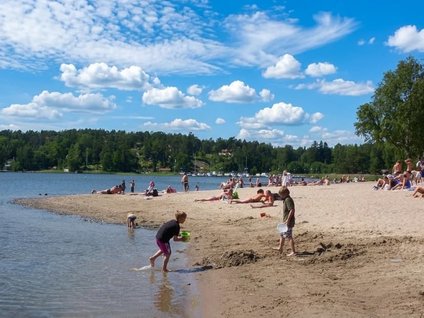 Bussuthyrning vid Grisslinge Havsbad i Värmdö
