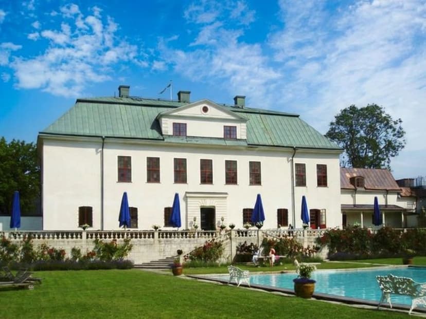 Kostnad hyra buss bröllop Häringe Slott